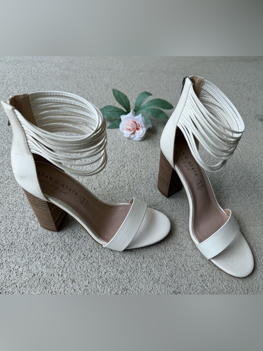 Altar'd State Cream Strappy Block Heel Sandals Women's Size 8.5 NWOT